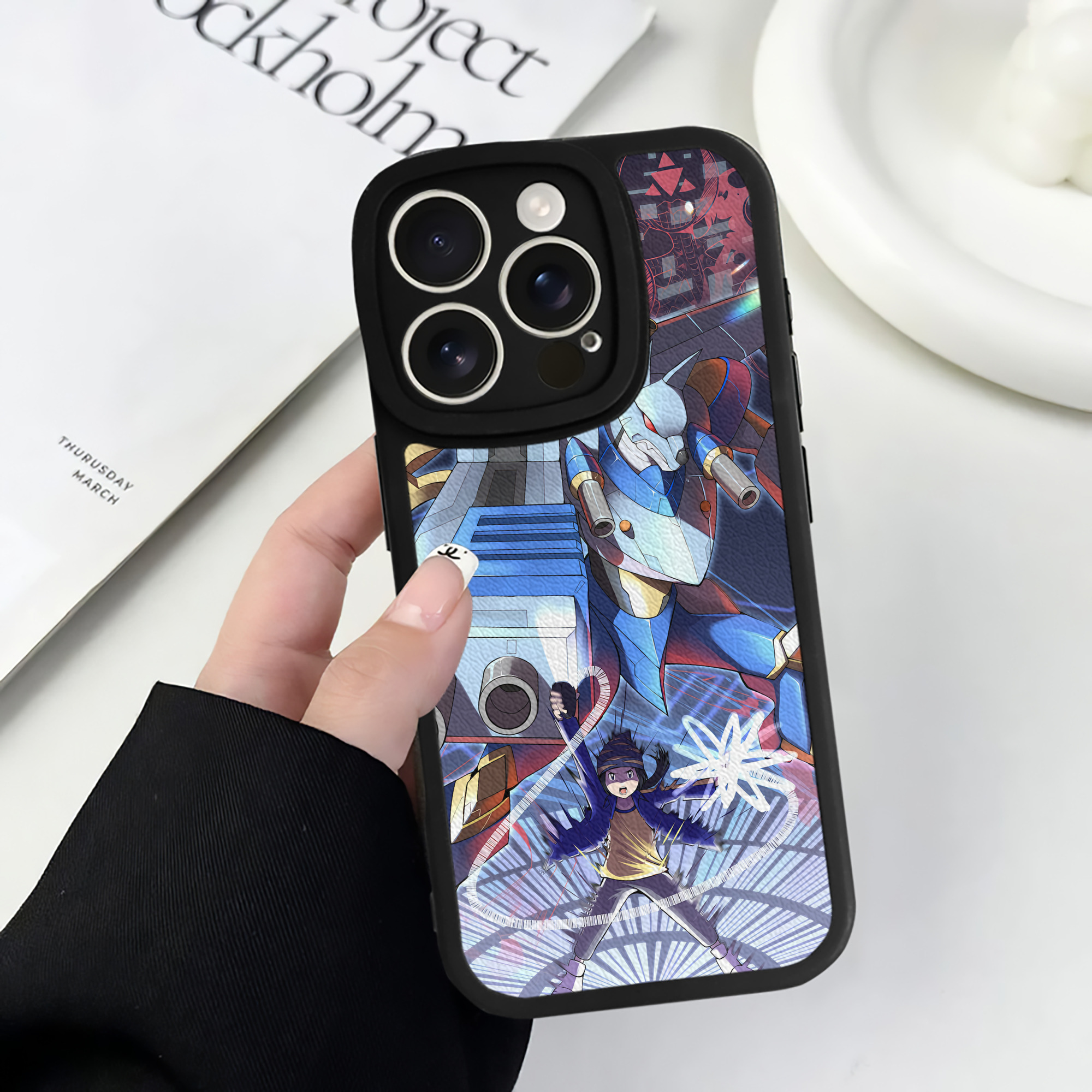 （画像用） Digimon デジタルモンスター/デジモン 【iPhone 16シリーズ対応】シリコンスマホケース（レザー調） 材質：シリコン